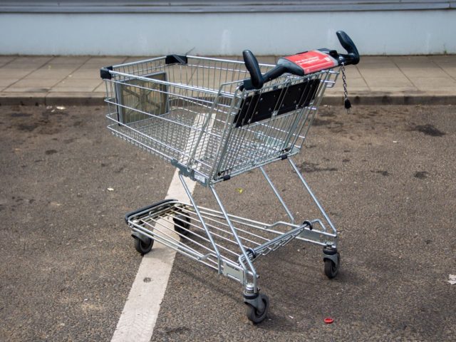 Carrefour ou Monoprix pour faire ses courses en ville