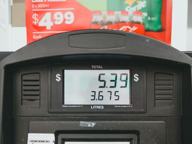 Économiser sur le carburant à Rennes : Guide pratique