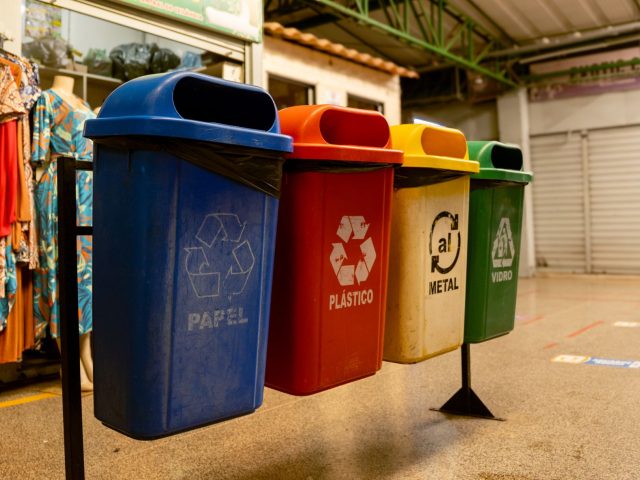 Dès 2027, fini les conteneurs bleus dans le Centre Morbihan : préparez-vous !