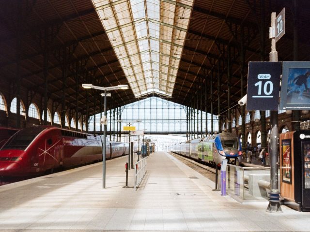 Éviter les désagréments liés à la vente à la sauvette aux sorties de gare