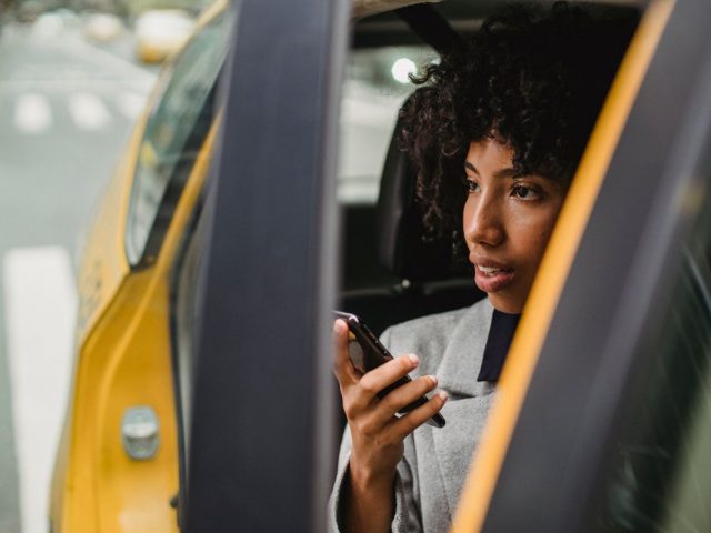 Avis sur Uber pour trajets urbains à Paris